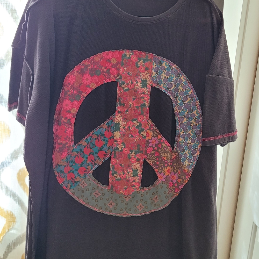 NATURAL LIFE Black Peace Sign Sweatshirt